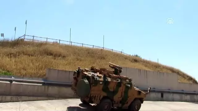 TSK'nın dev askeri zırhlıları karanlıkta görünmez oluyor TSK'nın dev askeri zırhlıları karanlıkta görünmez oluyor
