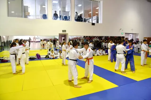 EGO Spor Kulübü, ücretsiz spor eğitimi vermeye devam ediyor EGO Spor Kulübü, ücretsiz spor eğitimi vermeye devam ediyor