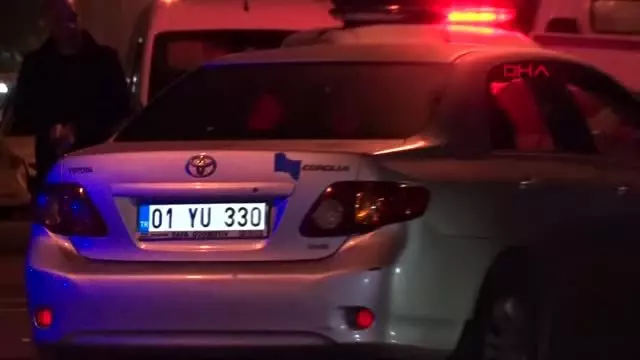 Eski eşinin de içinde bulunduğu araca kurşun yağdırıp intihar etti: 3 ölü Eski eşinin de içinde bulunduğu araca kurşun yağdırıp intihar etti: 3 ölü