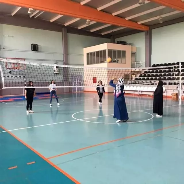 'Evinin Sultanları' ile 'Sokaklar bizim' projesi hayata geçti 'Evinin Sultanları' ile 'Sokaklar bizim' projesi hayata geçti