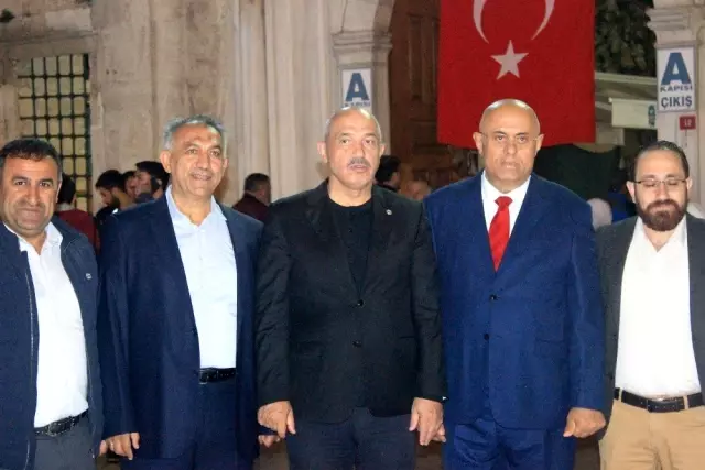 Eyüpsultan Camisi'nde vatandaşlardan Mehmetçik için dua Eyüpsultan Camisi'nde vatandaşlardan Mehmetçik için dua