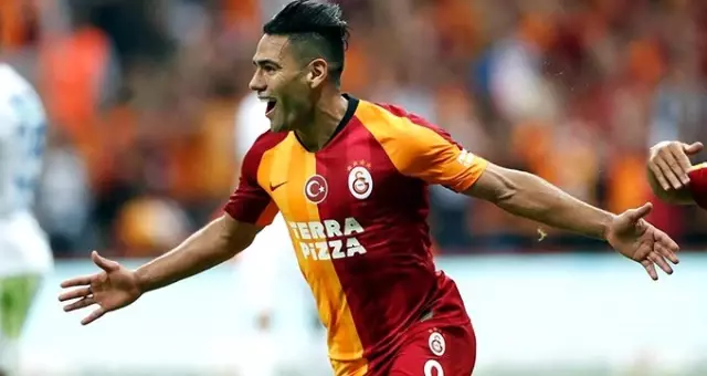 Falcao, parasını alamadığı için oynamıyor iddiası! Falcao, parasını alamadığı için oynamıyor iddiası!