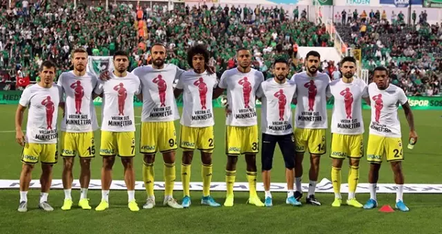 Fenerbahçeli futbolculardan Mehmetçik'e destek