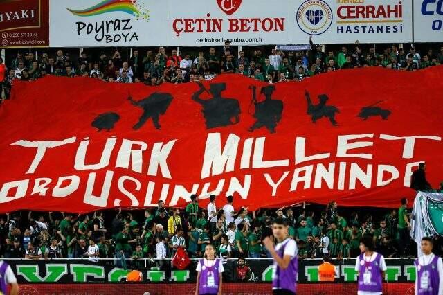 Fenerbahçeli futbolculardan Mehmetçik'e destek