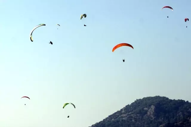 Festivalin son gününde nefes kesen gösteriler Festivalin son gününde nefes kesen gösteriler