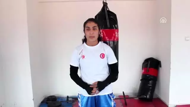 Gecekondudan ringe uzanan başarı hikayesi Gecekondudan ringe uzanan başarı hikayesi