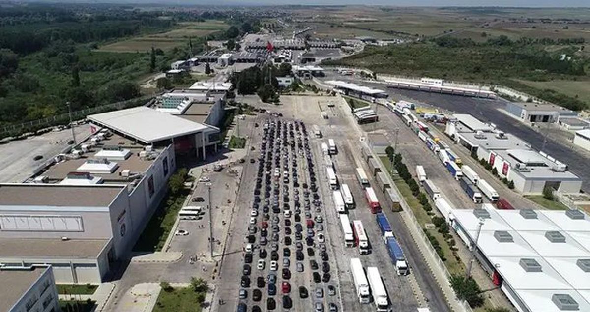 Bakan duyurdu: Gümrüklerden geçecek araçlara 'yapay zeka' taraması geliyor