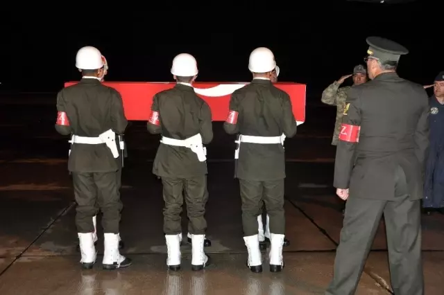 Hakkari şehidi memleketine uğurlandı Hakkari şehidi memleketine uğurlandı