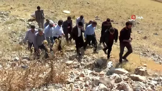 İki şehir arasındaki sınır kavgası yeniden alevlendi: 5 yaralı İki şehir arasındaki sınır kavgası yeniden alevlendi: 5 yaralı