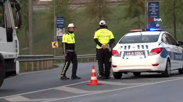 İstanbul'da bazı yollar '29 Ekim Cumhuriyet Bayramı' için kapatıldı İstanbul'da bazı yollar '29 Ekim Cumhuriyet Bayramı' için kapatıldı