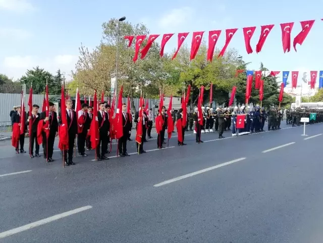 İstanbul'da Cumhuriyet Bayramı askeri tören provası İstanbul'da Cumhuriyet Bayramı askeri tören provası