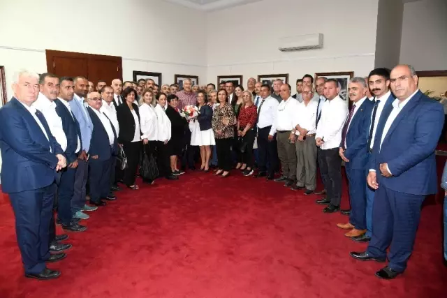 Karalar'dan muhtarlara: 'Sorunları hep birlikte çözeceğiz' Karalar'dan muhtarlara: 'Sorunları hep birlikte çözeceğiz'
