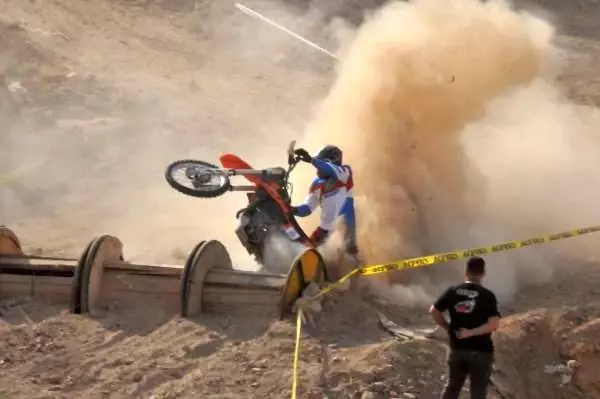 Konya'da Enduro Motor Yarışı heyecanı Konya'da Enduro Motor Yarışı heyecanı