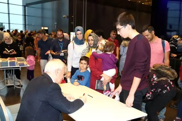 Konya Kitap Günleri yoğun ilgi görüyor Konya Kitap Günleri yoğun ilgi görüyor