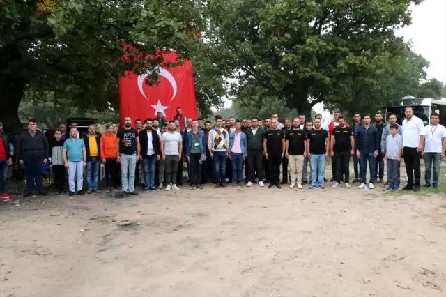 Otomobil tutkunların Barış Pınarı Harekatı'na destek Otomobil tutkunların Barış Pınarı Harekatı'na destek