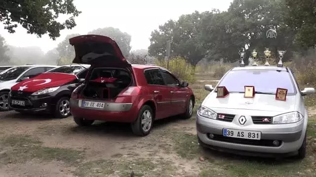 Otomobil tutkunlarından Barış Pınarı Harekatı'na destek Otomobil tutkunlarından Barış Pınarı Harekatı'na destek