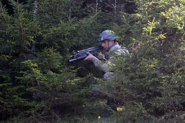 (Özel) Mehmetçik içeride ve dışarıda PKK'ya göz açtırmıyor (Özel) Mehmetçik içeride ve dışarıda PKK'ya göz açtırmıyor