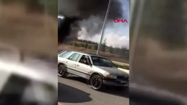 Seyir halindeki otobüs alev alev yandı Seyir halindeki otobüs alev alev yandı