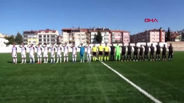 Spor burdur'da futbolculardan asker selamı Spor burdur'da futbolculardan asker selamı
