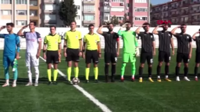 Spor burdur'da futbolculardan asker selamı Spor burdur'da futbolculardan asker selamı