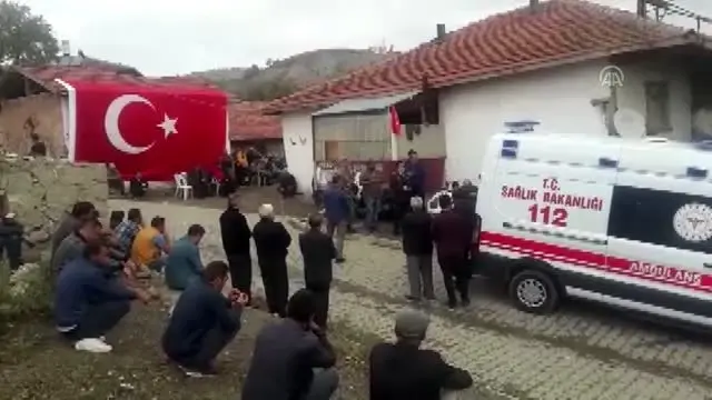 Tel Abyad'da şehit olan askerin ailesine acı haber verildi Tel Abyad'da şehit olan askerin ailesine acı haber verildi