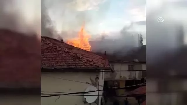 Tokat'ta ev yangını Tokat'ta ev yangını