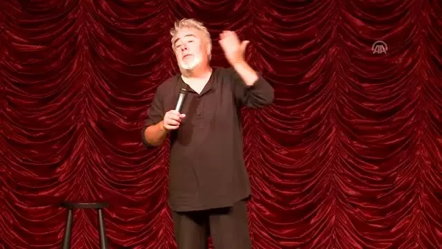 Uğur Yücel, 'Azınlıkta Kaldık' ile ilgi görmeye devam ediyor Uğur Yücel, 'Azınlıkta Kaldık' ile ilgi görmeye devam ediyor
