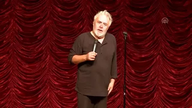 Uğur Yücel, 'Azınlıkta Kaldık' ile ilgi görmeye devam ediyor Uğur Yücel, 'Azınlıkta Kaldık' ile ilgi görmeye devam ediyor
