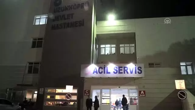 Yunanistan'ın yaralı düzensiz göçmenleri zorla Türkiye'ye gönderdiği iddiası Yunanistan'ın yaralı düzensiz göçmenleri zorla Türkiye'ye gönderdiği iddiası