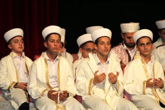 Zavendikli Mustafa Yıldız Hocaefendi Rize'de anıldı Zavendikli Mustafa Yıldız Hocaefendi Rize'de anıldı