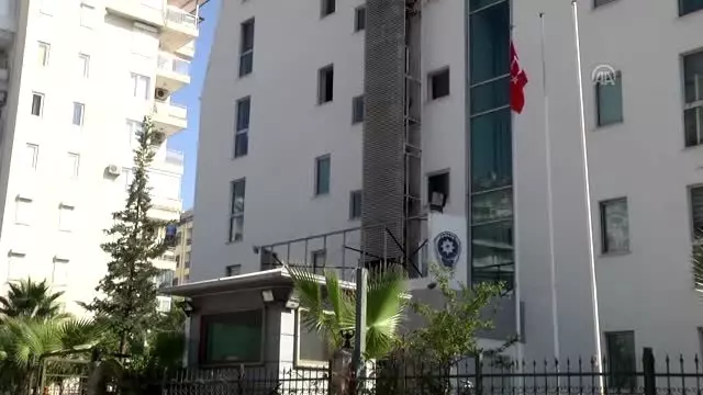 400 bin lira ve ziynet eşyası çaldığı iddia edilen zanlı yakalandı 400 bin lira ve ziynet eşyası çaldığı iddia edilen zanlı yakalandı