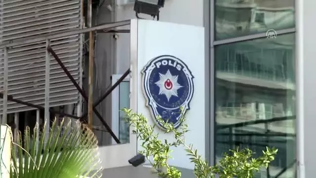 400 bin lira ve ziynet eşyası çaldığı iddia edilen zanlı yakalandı 400 bin lira ve ziynet eşyası çaldığı iddia edilen zanlı yakalandı