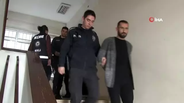 5 Milyar TL kazanç elde eden POS tefecileri çökertildi 5 Milyar TL kazanç elde eden POS tefecileri çökertildi