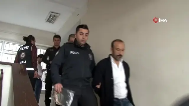 5 Milyar TL kazanç elde eden POS tefecileri çökertildi 5 Milyar TL kazanç elde eden POS tefecileri çökertildi