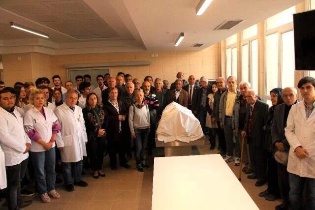 8 yıllık kadavra törenle toprağa verildi