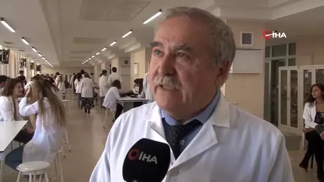8 yıllık kadavra törenle toprağa verildi 8 yıllık kadavra törenle toprağa verildi