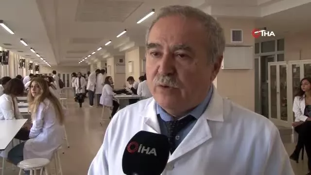 8 yıllık kadavra törenle toprağa verildi 8 yıllık kadavra törenle toprağa verildi