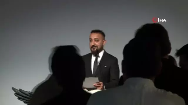 Ahmet Nur Çebi mazbatasını aldı Ahmet Nur Çebi mazbatasını aldı
