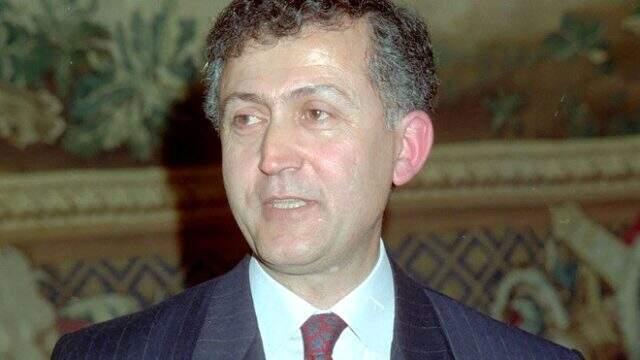 Ahmet Taner Kışlalı'nın 20. ölüm yıl dönümü! Ahmet Taner Kışlalı kimdir?