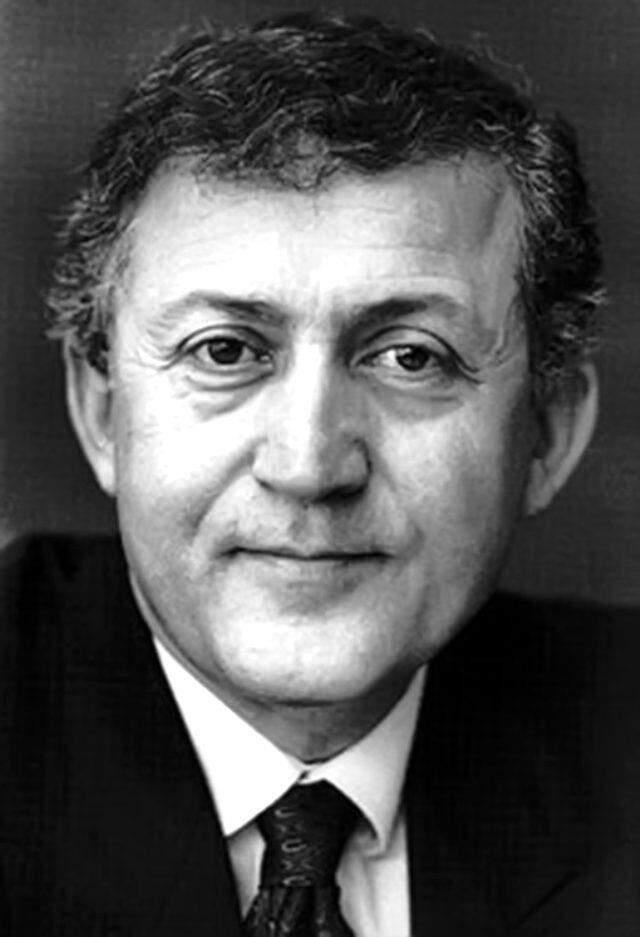 Ahmet Taner Kışlalı'nın 20. ölüm yıl dönümü! Ahmet Taner Kışlalı kimdir?