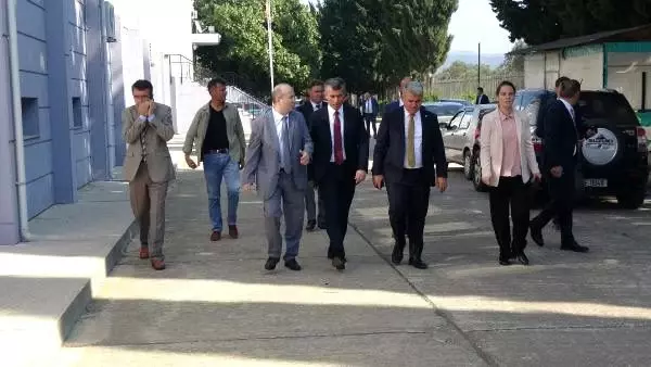 AK Parti Milletvekili Canbey'den Edremit'e 250 kişilik öğrenci yurdu müjdesi AK Parti Milletvekili Canbey'den Edremit'e 250 kişilik öğrenci yurdu müjdesi