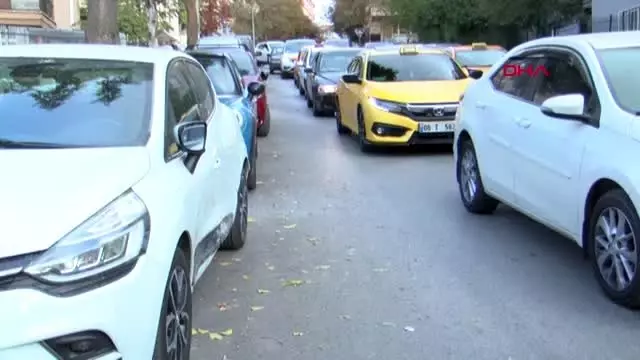Ankara freni boşalan nakliye kamyonu 9 araca çarptı: 1 yaralı Ankara freni boşalan nakliye kamyonu 9 araca çarptı: 1 yaralı