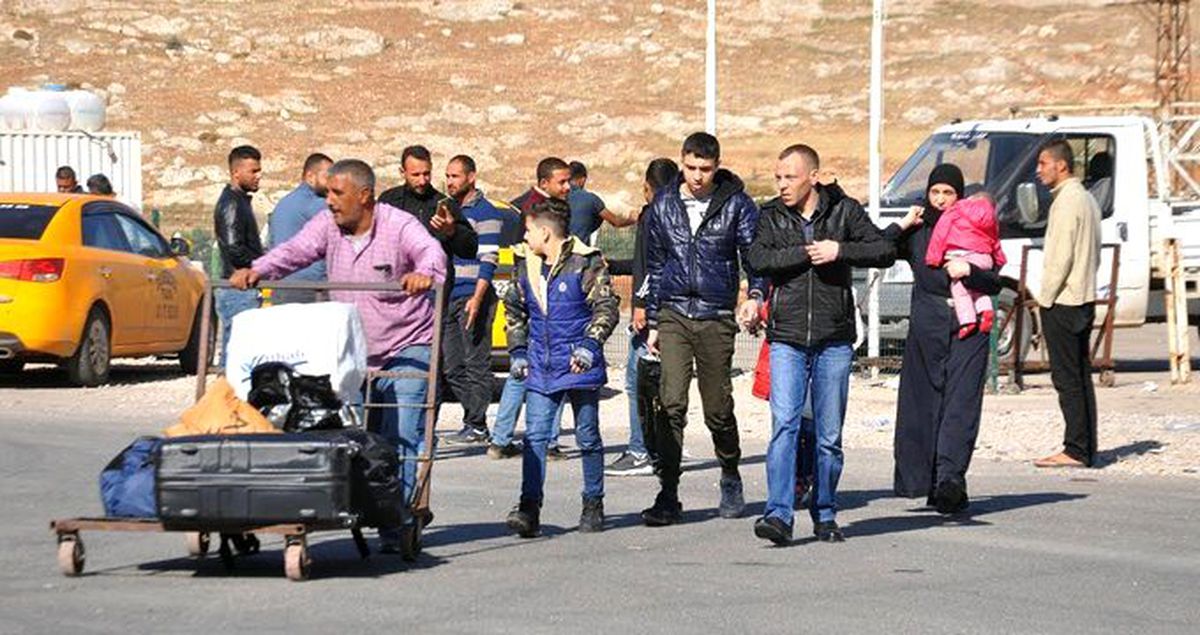 Bakan Çavuşoğlu: 360 binden fazla Suriyeli memleketine geri döndü