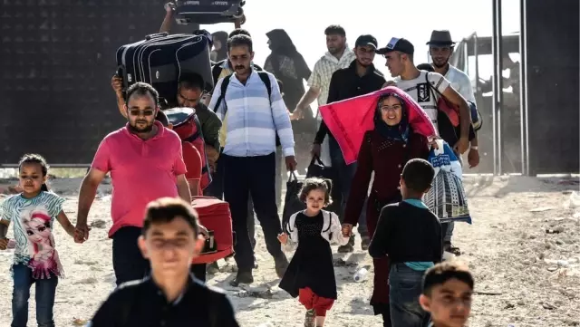 Barış Pınarı Harekâtı - Sınırdaki Suriyeli göçmenler 'güvenli bölgeye' yerleşmeye nasıl bakıyor?