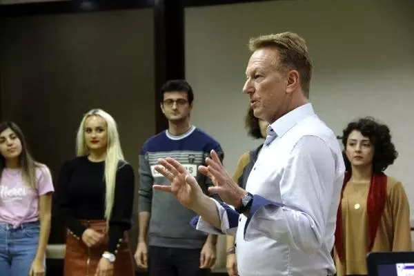 Beden psikoterapisi odaklı yüksek lisans programı ilk öğrencilerini aldı Beden psikoterapisi odaklı yüksek lisans programı ilk öğrencilerini aldı