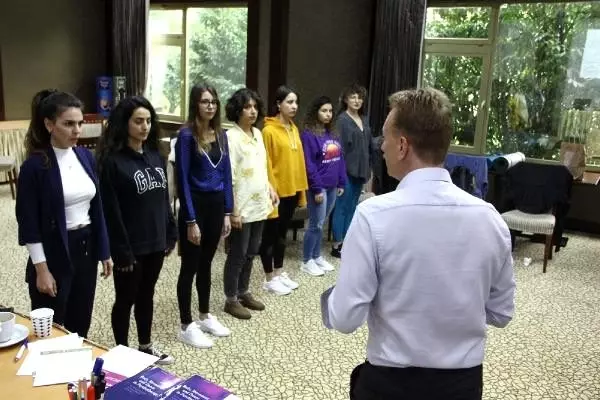 Beden psikoterapisi odaklı yüksek lisans programı ilk öğrencilerini aldı Beden psikoterapisi odaklı yüksek lisans programı ilk öğrencilerini aldı