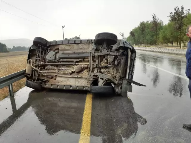 Bitlis'te trafik kazası: 3 yaralı Bitlis'te trafik kazası: 3 yaralı