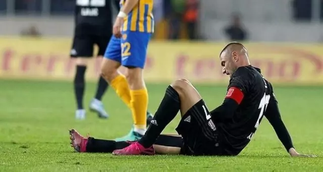 Burak Yılmaz, Galatasaray ve Braga maçlarında yok Burak Yılmaz, Galatasaray ve Braga maçlarında yok
