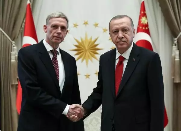 Büyükelçilerden Cumhurbaşkanı Erdoğan'a güven mektubu Büyükelçilerden Cumhurbaşkanı Erdoğan'a güven mektubu