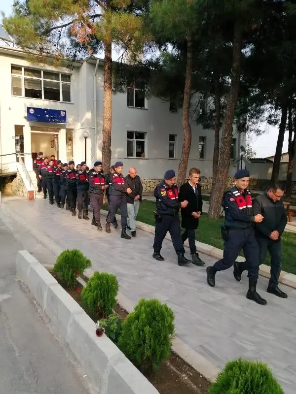 Çanakkale'de göçmen kaçaklığına 8 tutuklama Çanakkale'de göçmen kaçaklığına 8 tutuklama